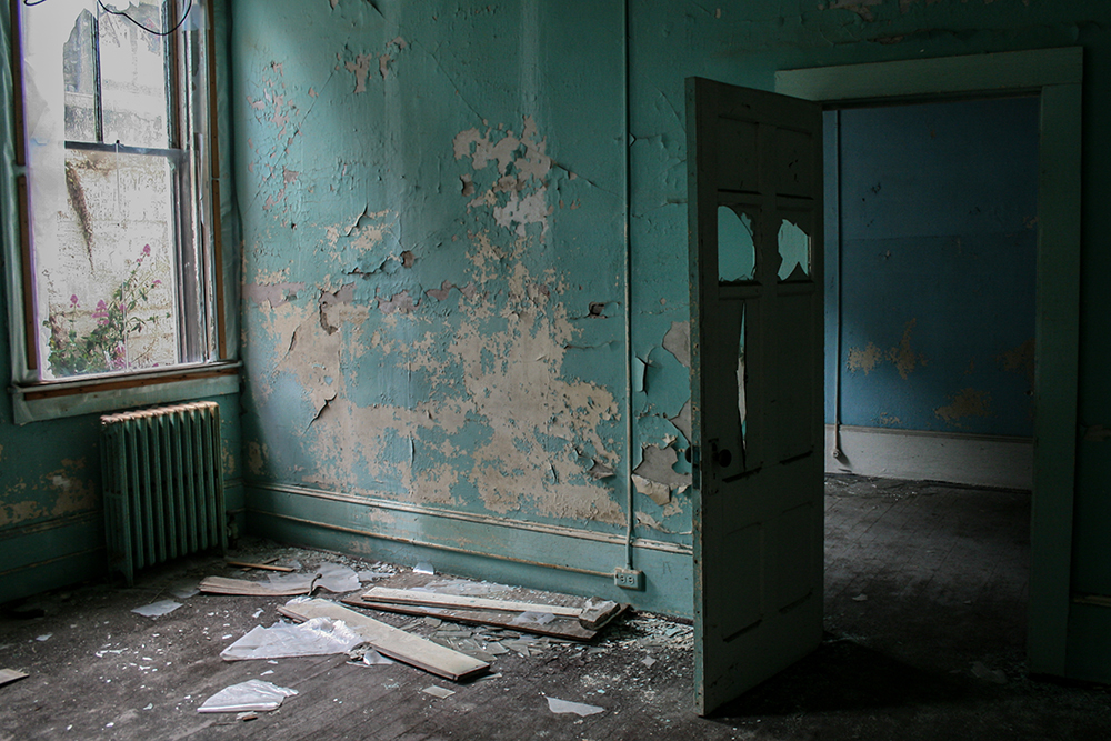 Alcatraz Prison Abandoned Room © 2023 sublunar