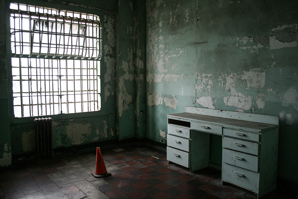 Alcatraz Prison Hospital Desk © 2023 sublunar