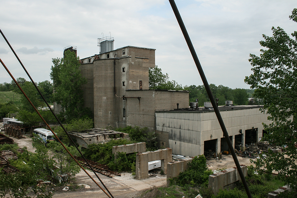 Cementland Saint Louis copyright sublunar 2011