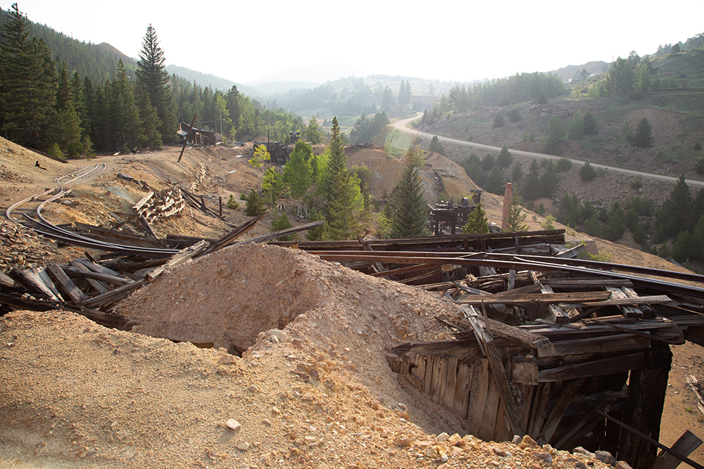 Colorado Gold Mines copyright 2023 sublunar